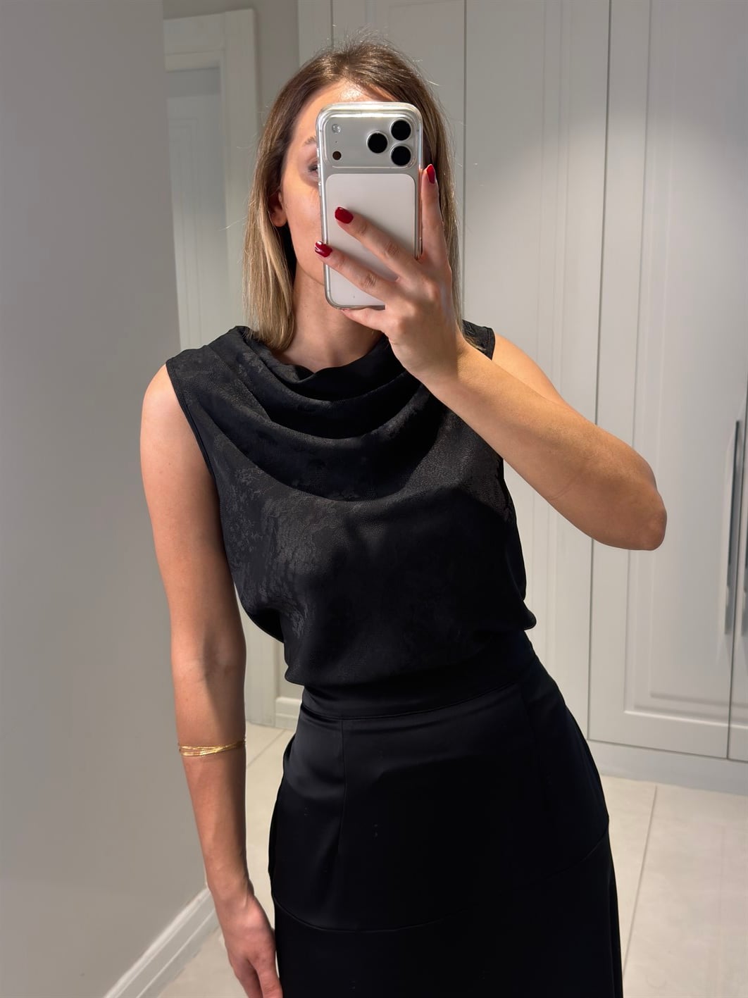 Tierney Siyah Degaje Yaka Bluz