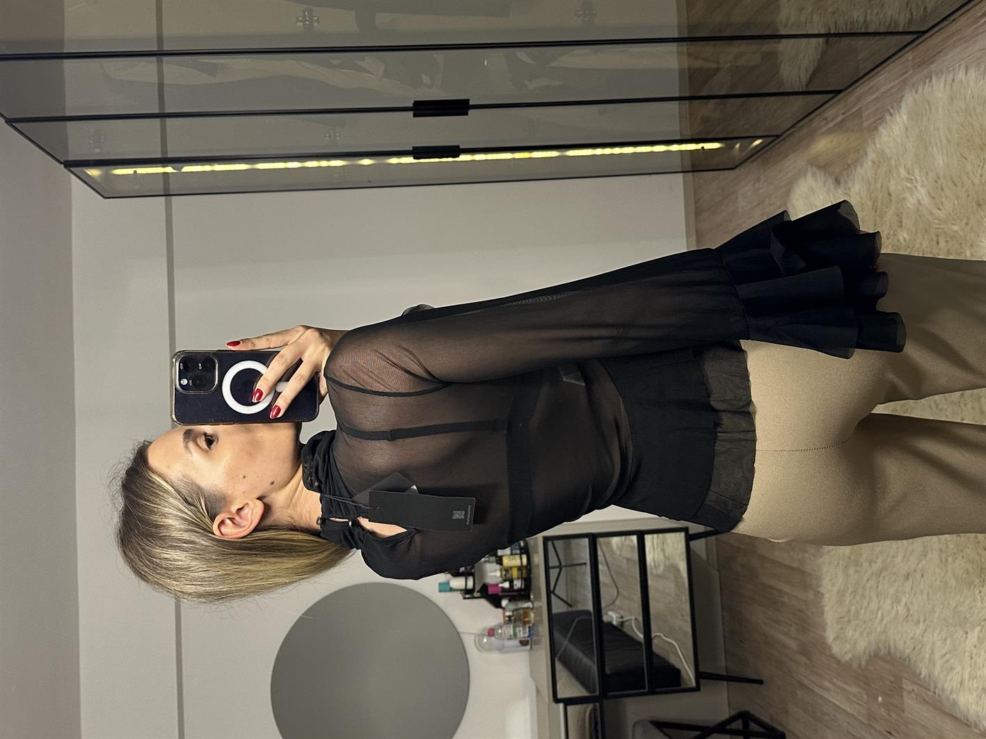 Veronica Siyah Boğazlı Straplez Bluz