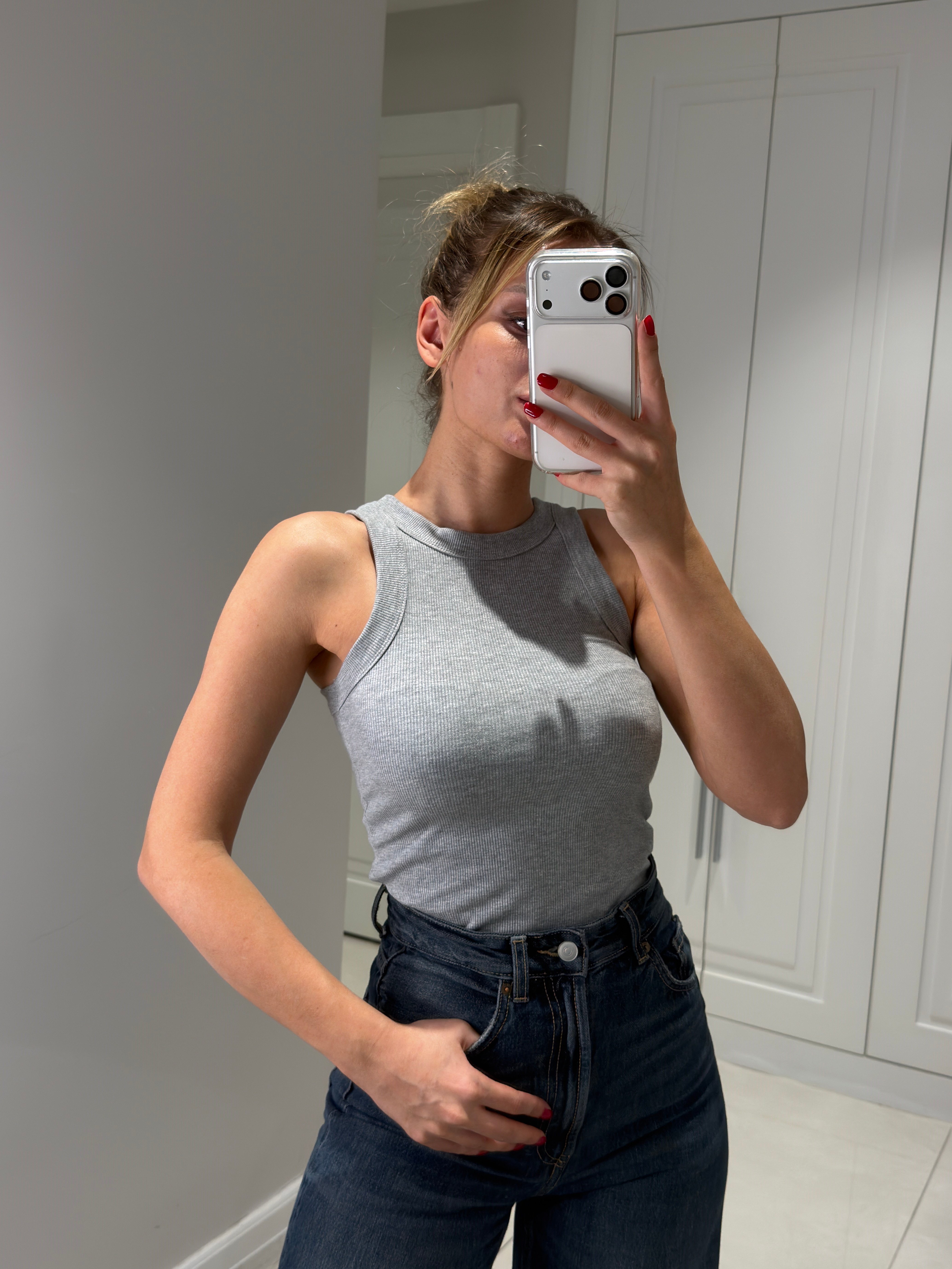 Charlotte Gri Halter Yaka Atlet