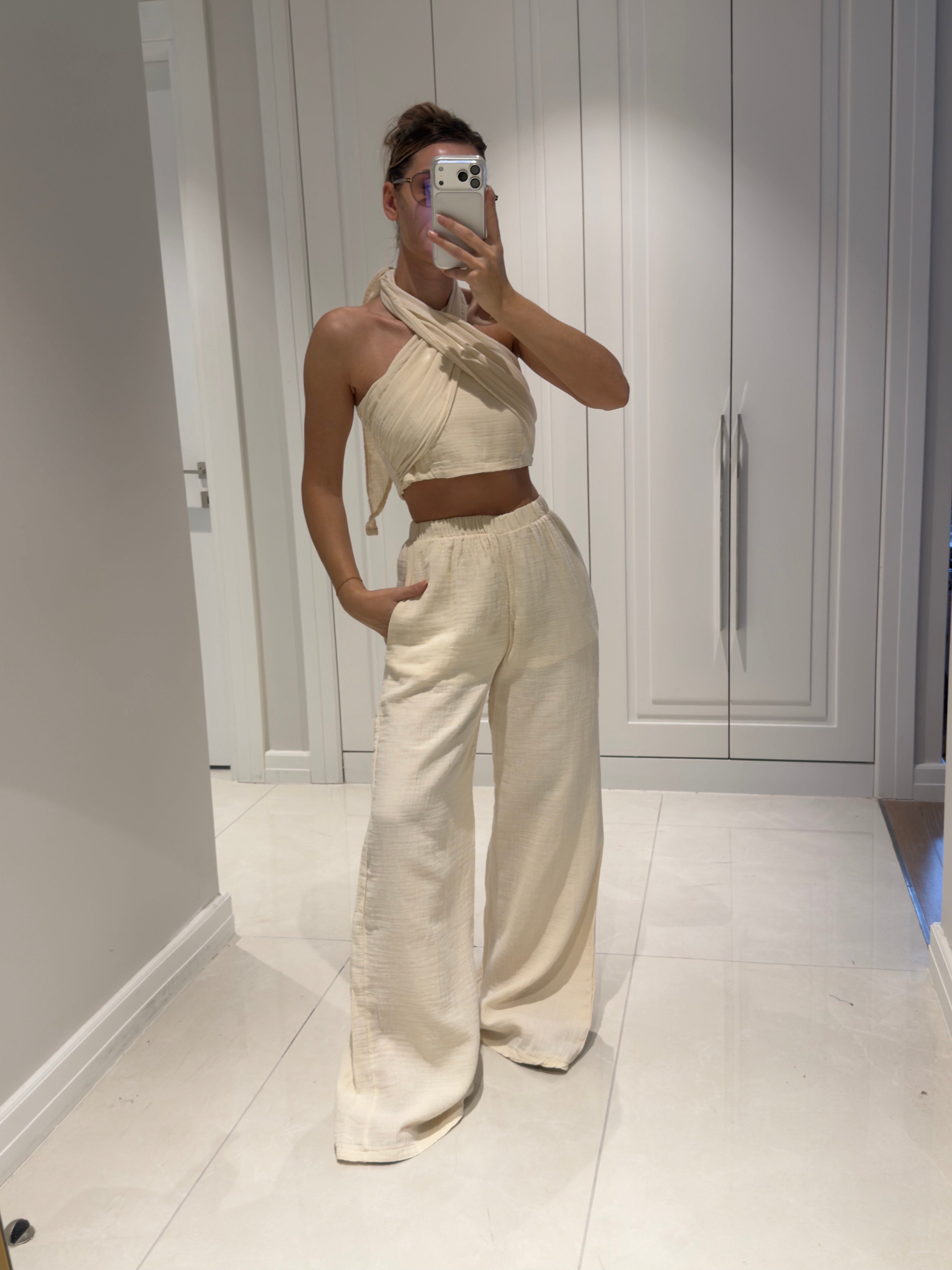 Mia Ekru Müslin Kumaş Boyundan Bağlamalı Pantolon Bluz Takım