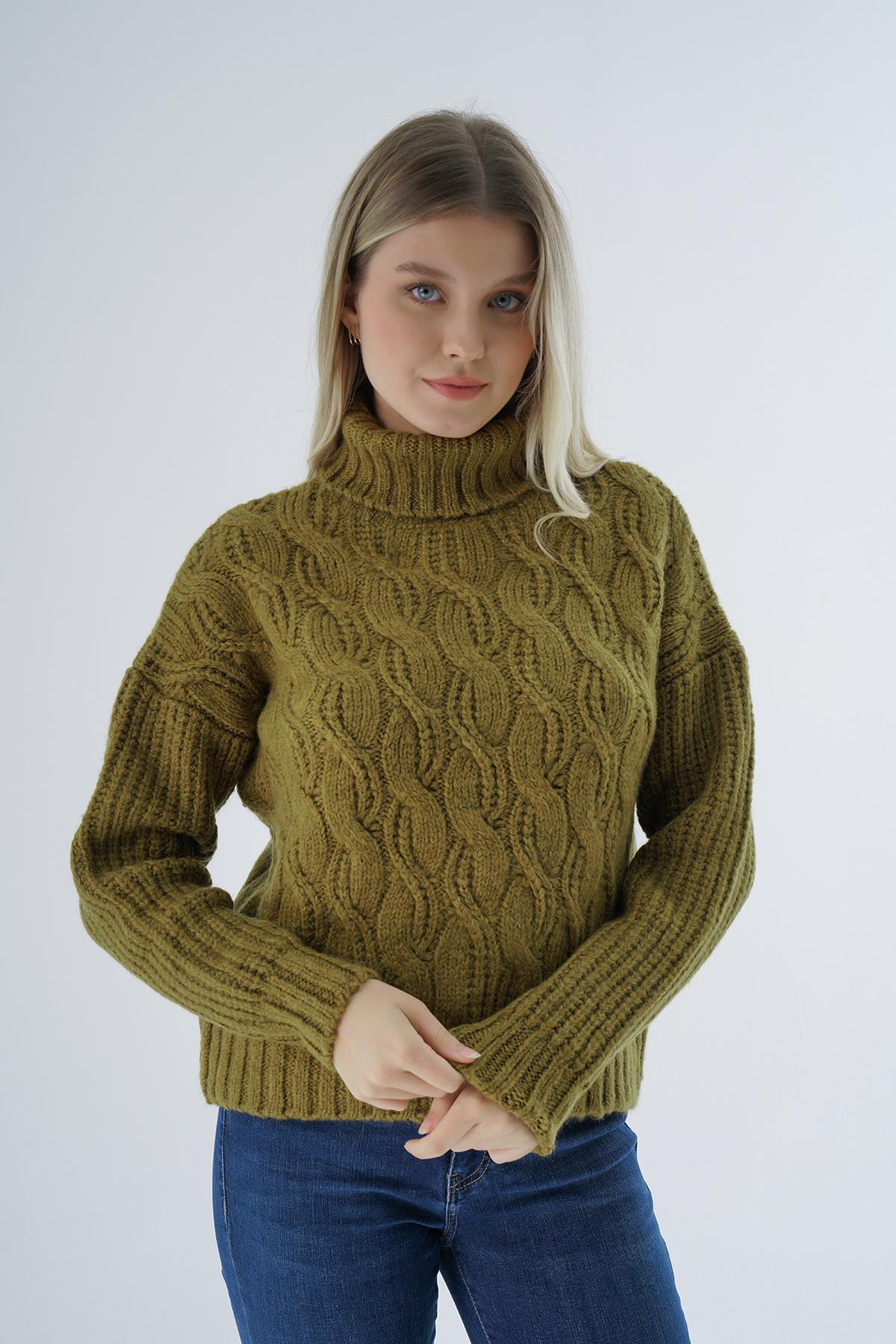 Kadın Olive Oversize Balıkçı Yaka Selanik Saç Örgülü Yün Özel İplik Triko Örme Kazak TRIST-6163