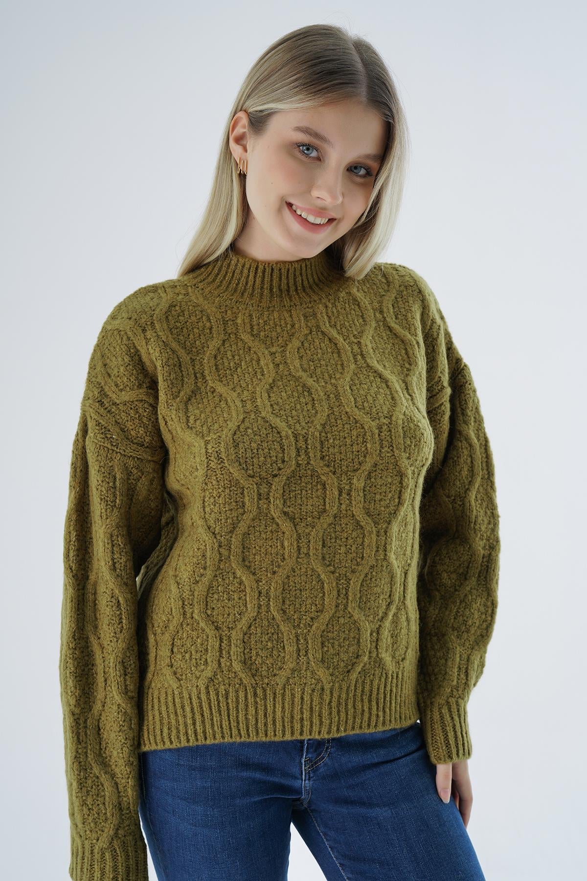 Kadın Olive Oversize Yarım Balıkçı Yürütme Petek Örgü Yün Özel İplik Triko Örme Kazak TRIST-6162