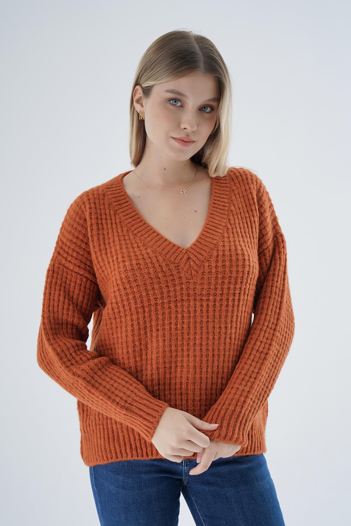 Kadın Turuncu Oversize V Yaka Nopen Selanik Örgü Yünlü Özel İplik Triko Örme Kazak TRIST-6160