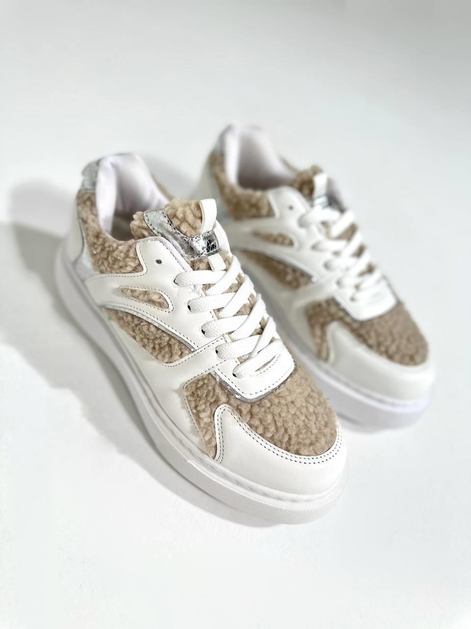 063-100 Beyaz Peluş Kadın Spor Ayakkabı