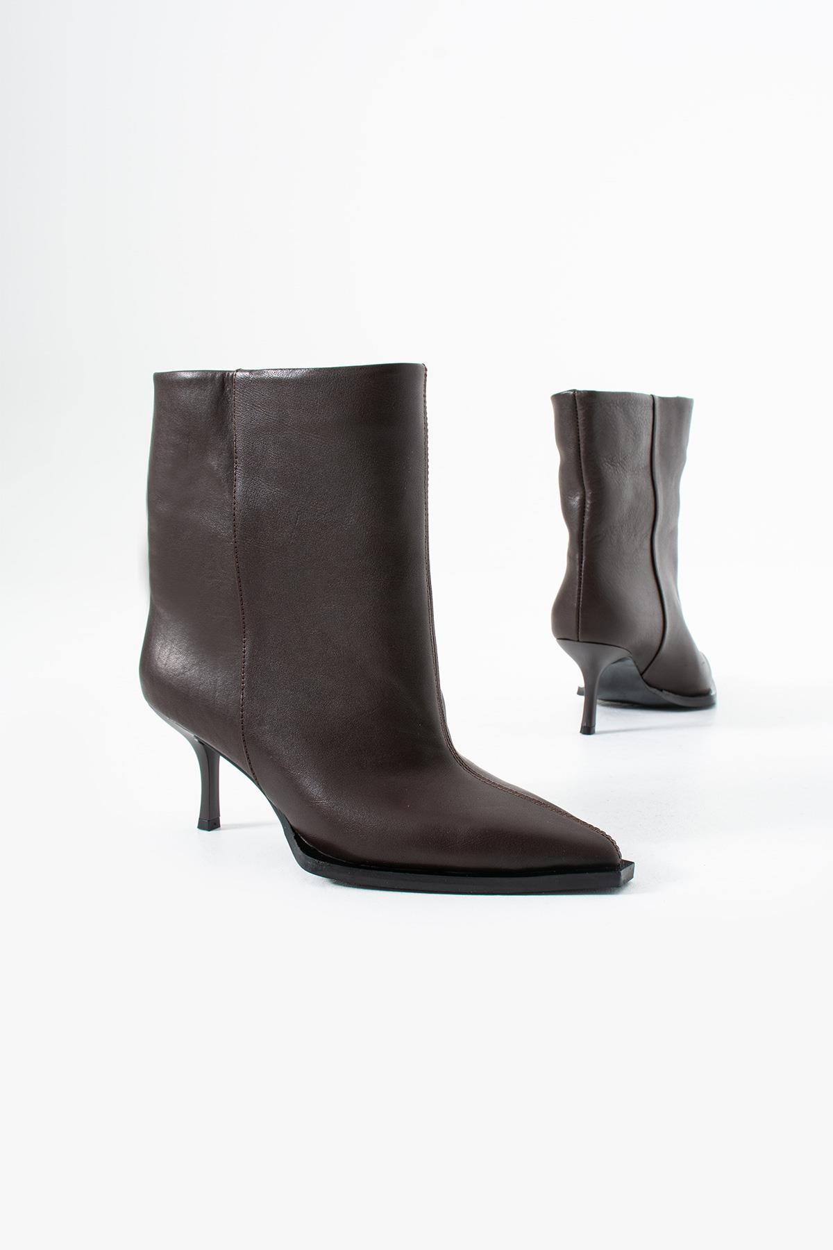 Acıkahve Cilt Hakiki Deri Sivri Burun Dikişli Kadın Bot