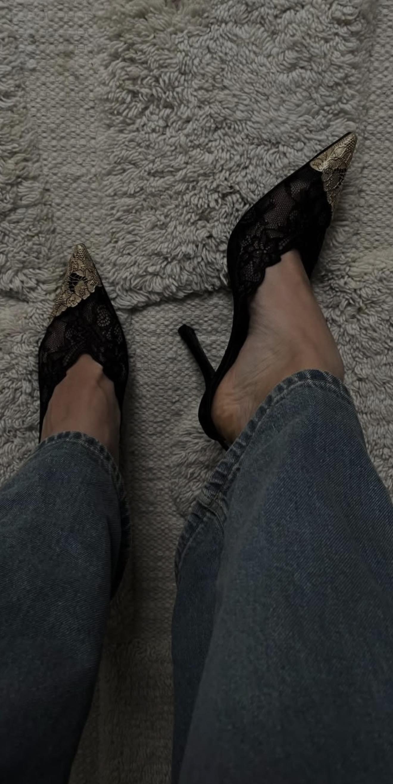 Black Icon Siyah Dantel Bilekten Bağlı Stiletto