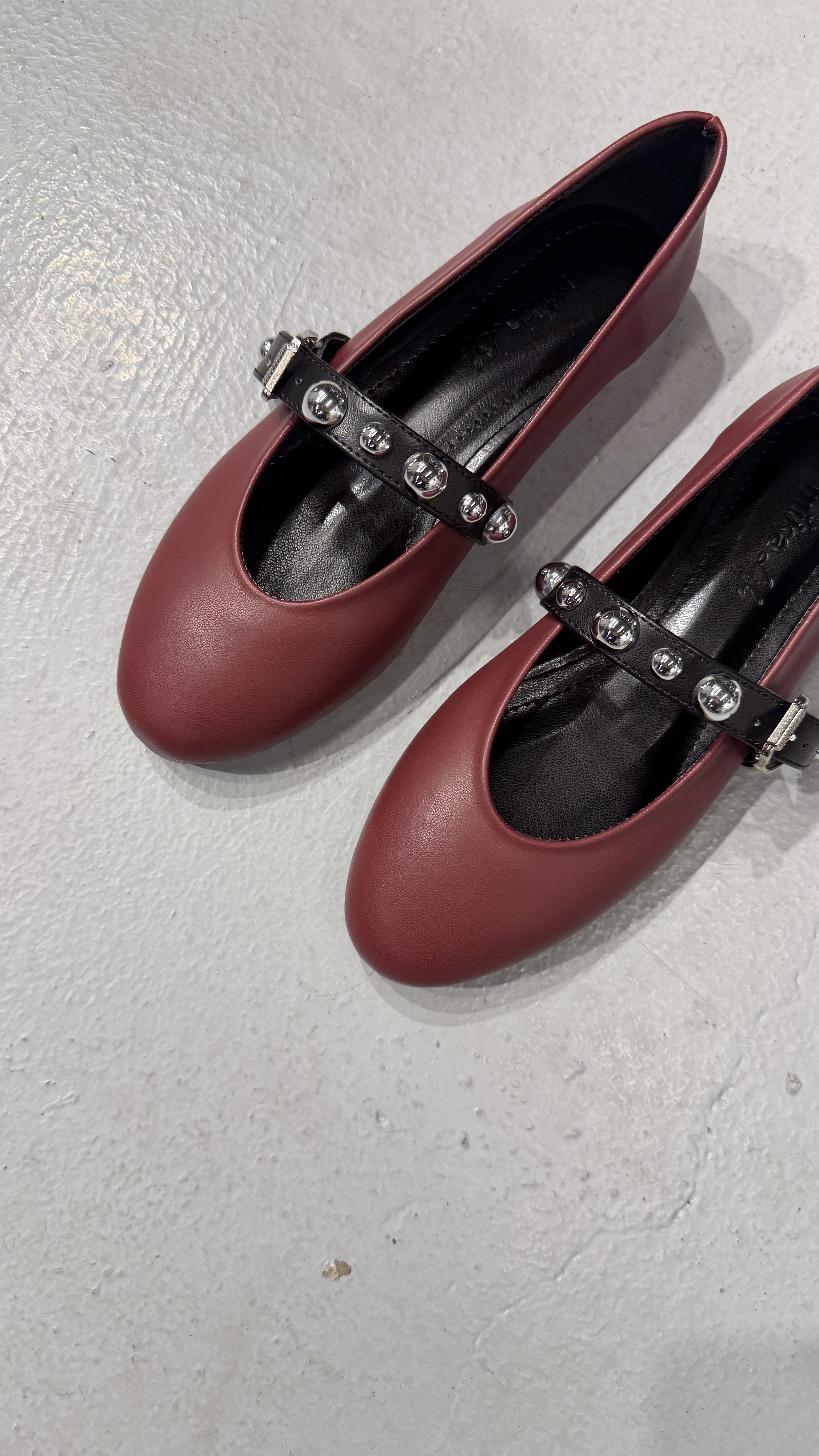 Bordo Düz Siyah Kemer Tokalı Bantlı Basic Babet