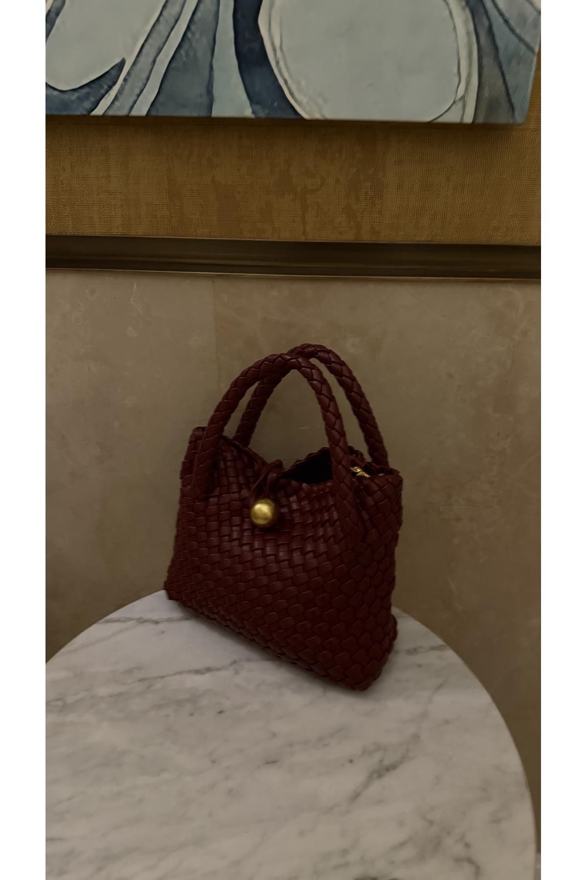 Bordo El Örgüsü Gold Tokalı Kadın Çanta