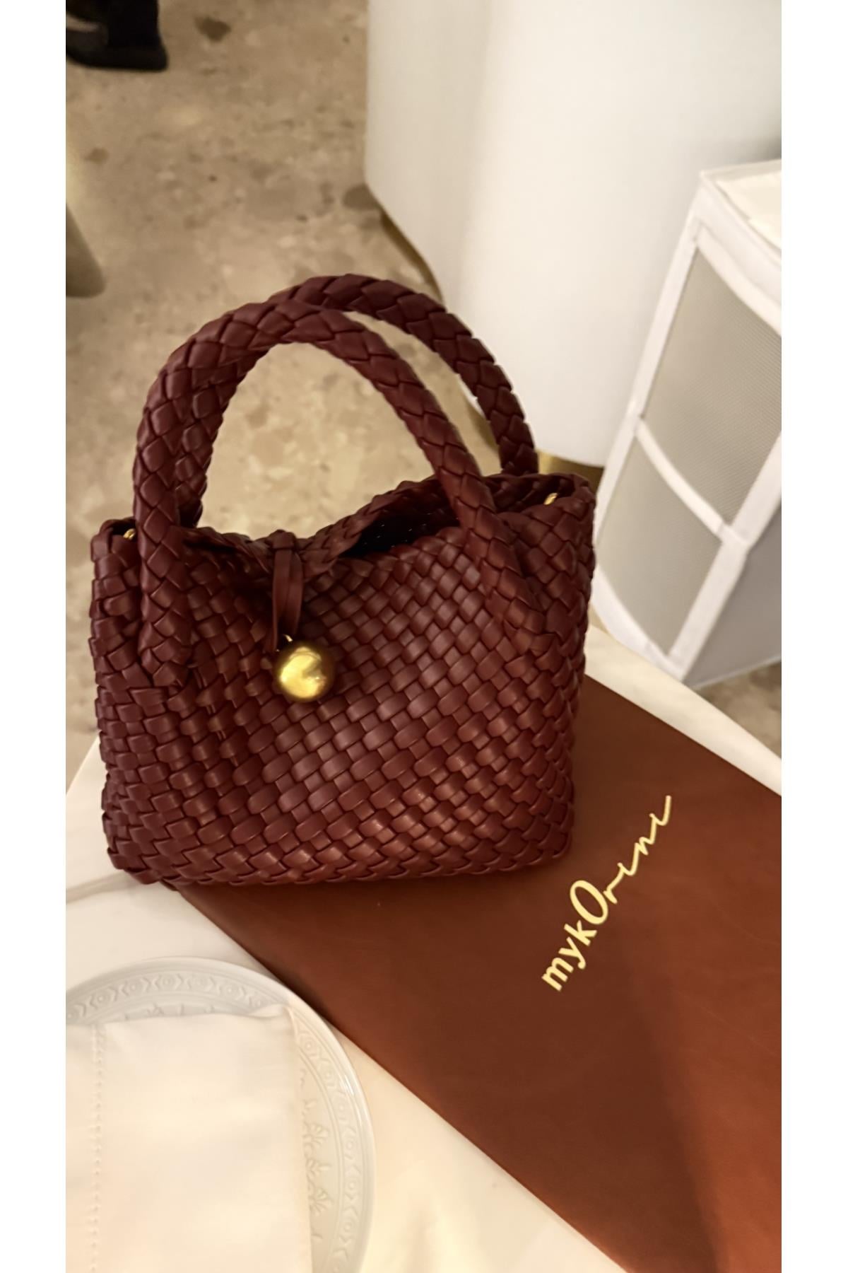 Bordo El Örgüsü Gold Tokalı Kadın Çanta