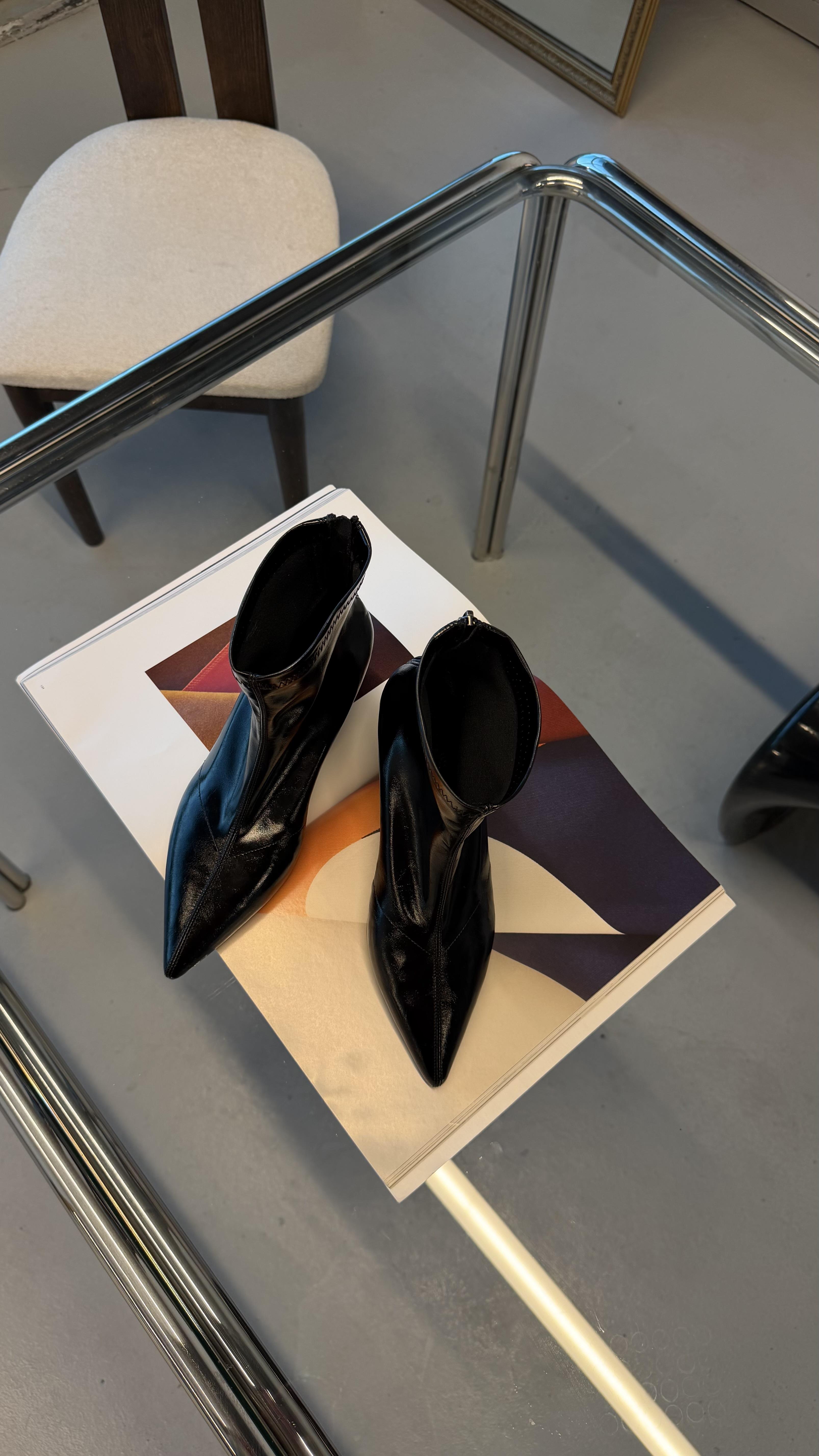 Curve Siyah Streç Kadın Bot