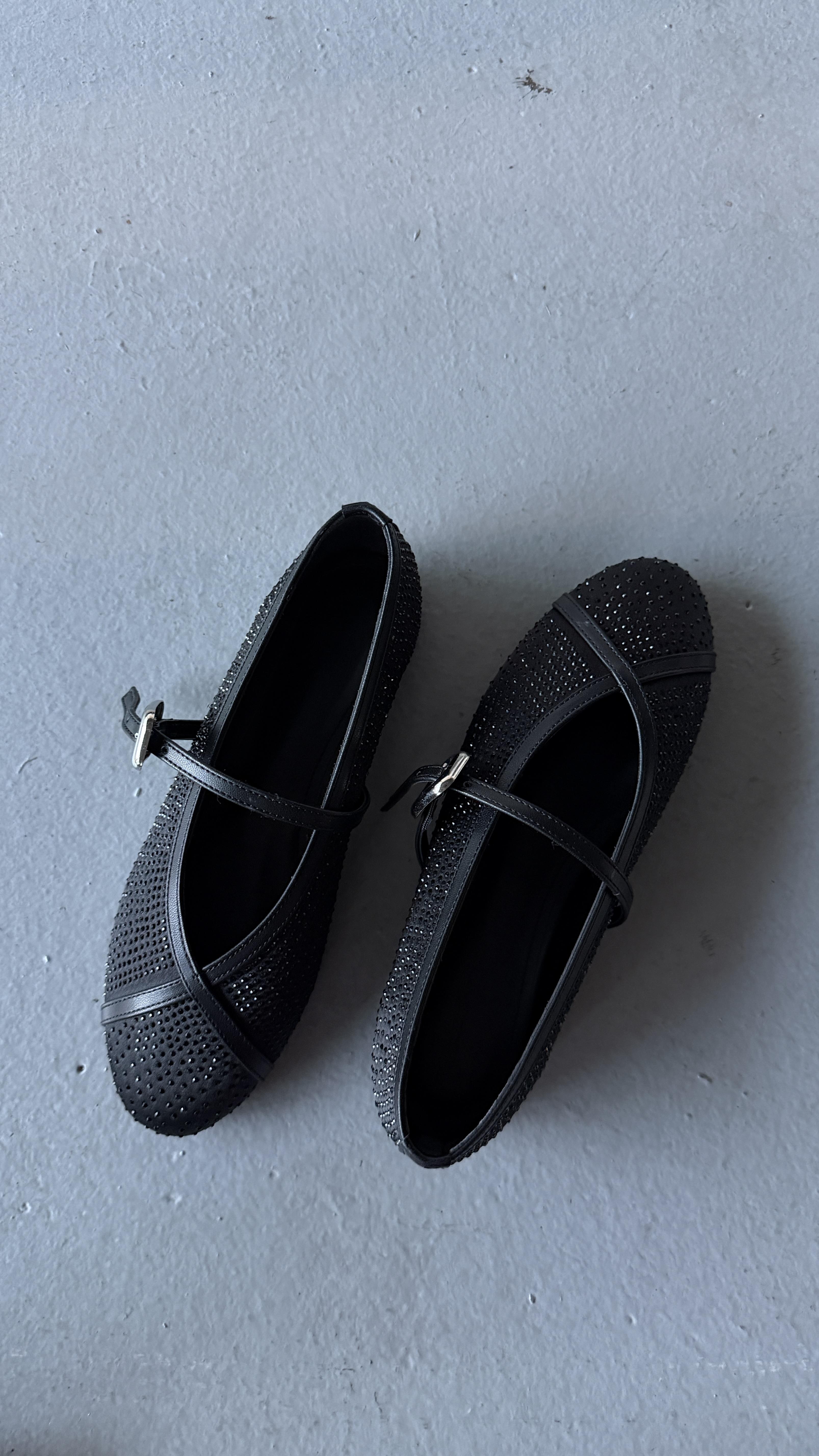 Elyra Siyah Taşlı Balerin Babet