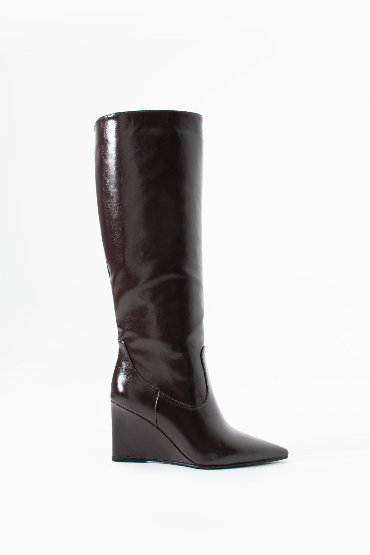 Harper Sivri Burun Dolgu Topuk Acı Kahve Kadın Çizme