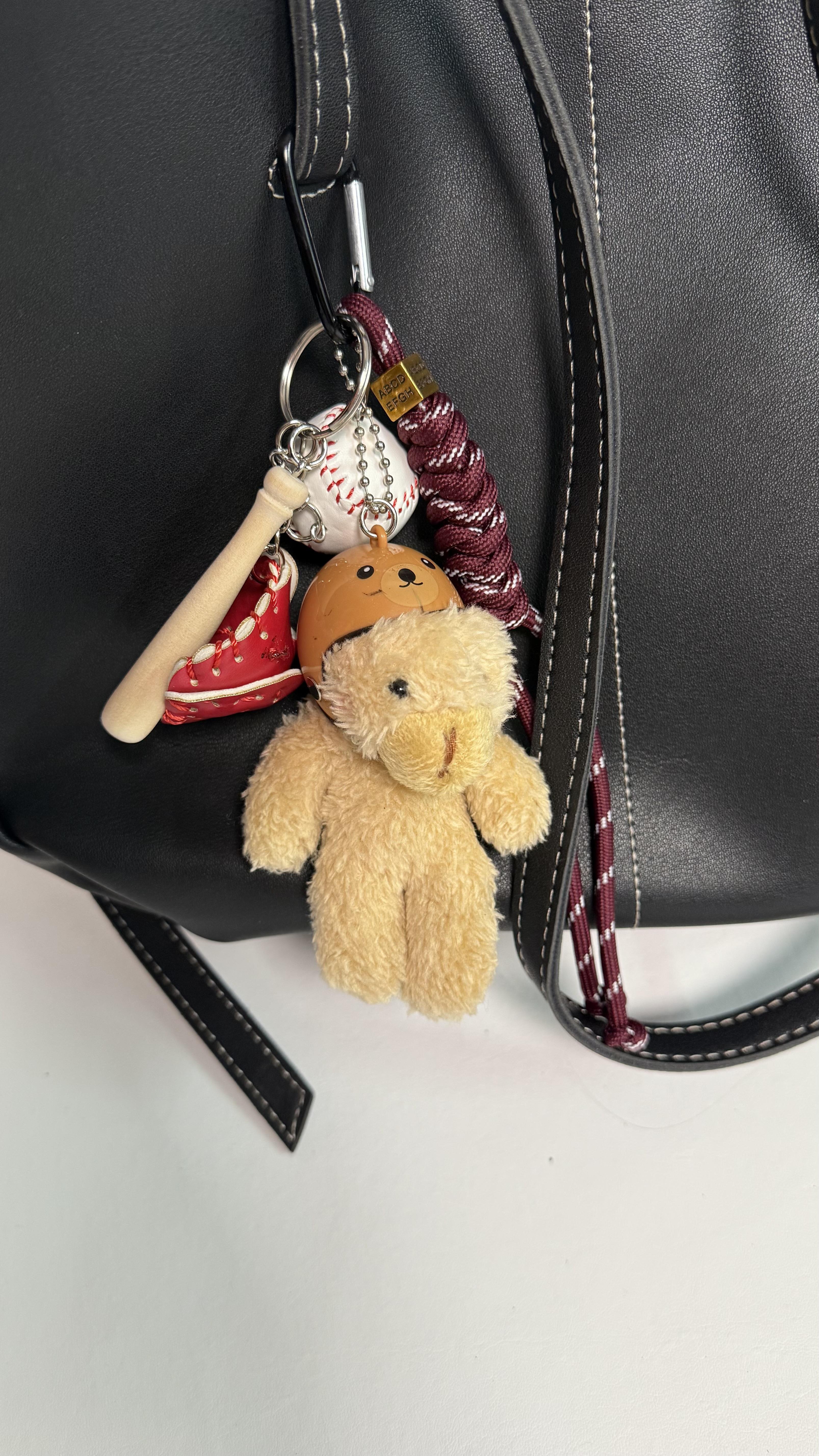 Kasklı Ayıcık Anahtarlık Charm