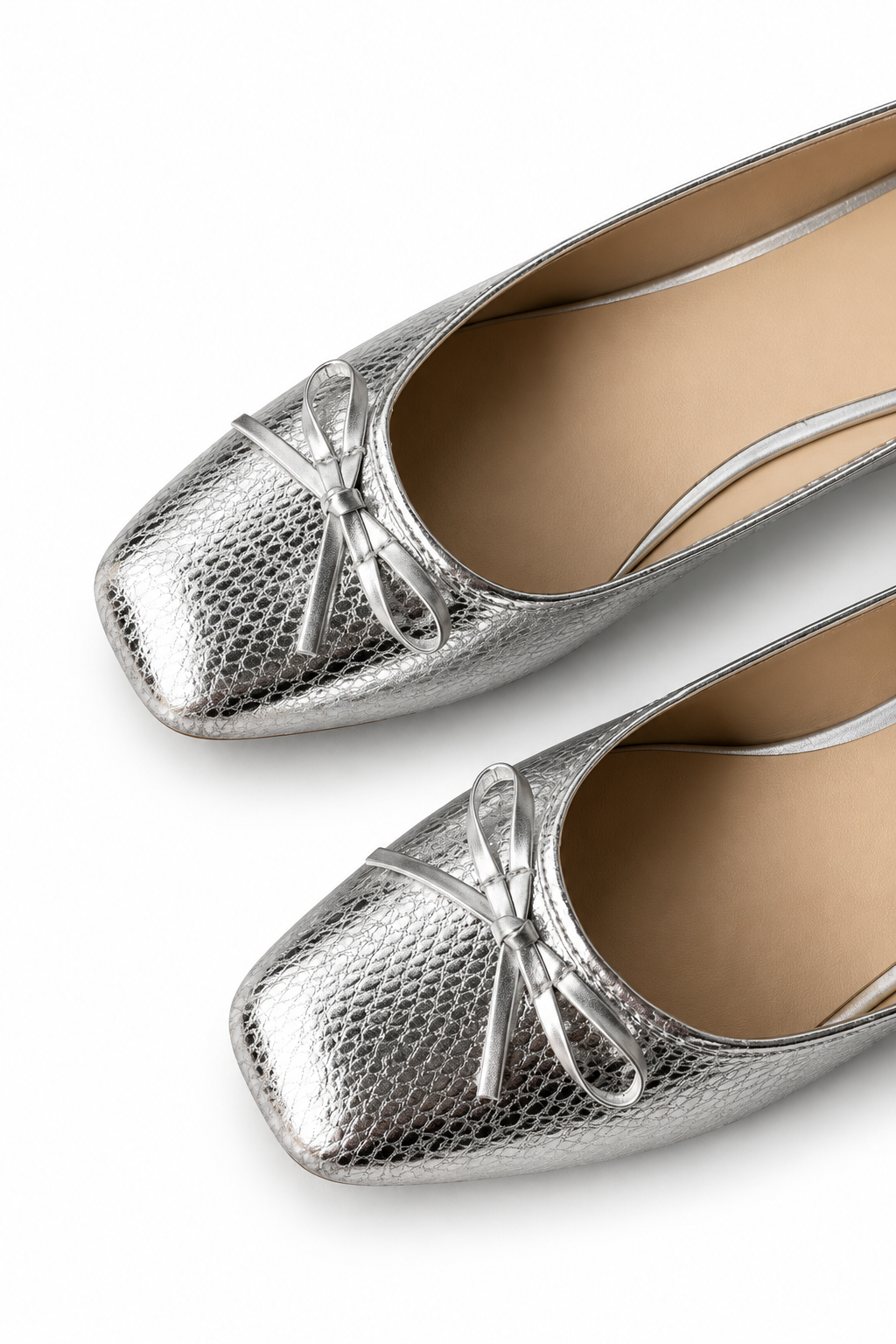 Lumé Silver – Fiyonk Detaylı Gümüş Babet