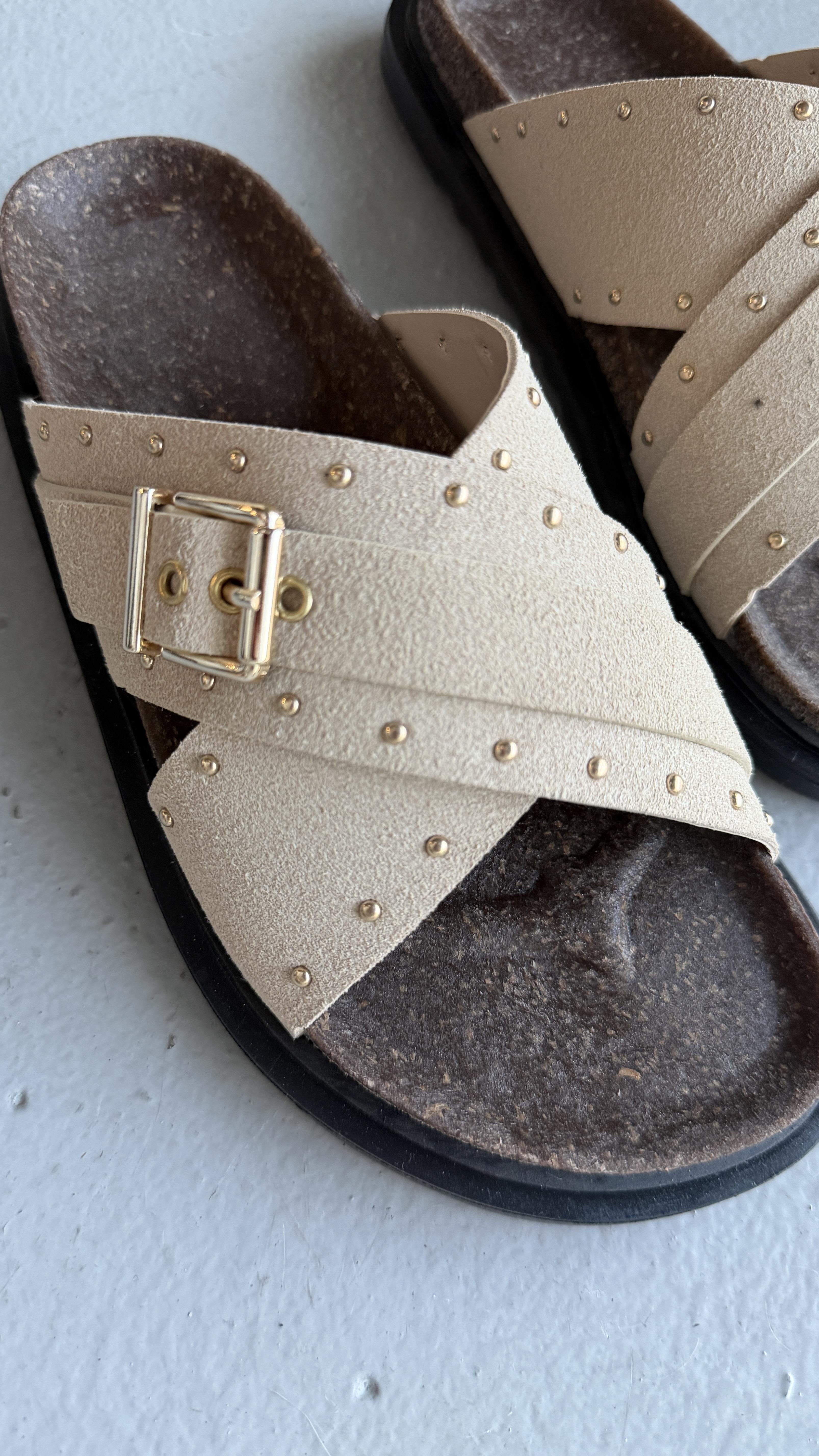 Mocca Muse Bej Tokalı Comfort Terlik