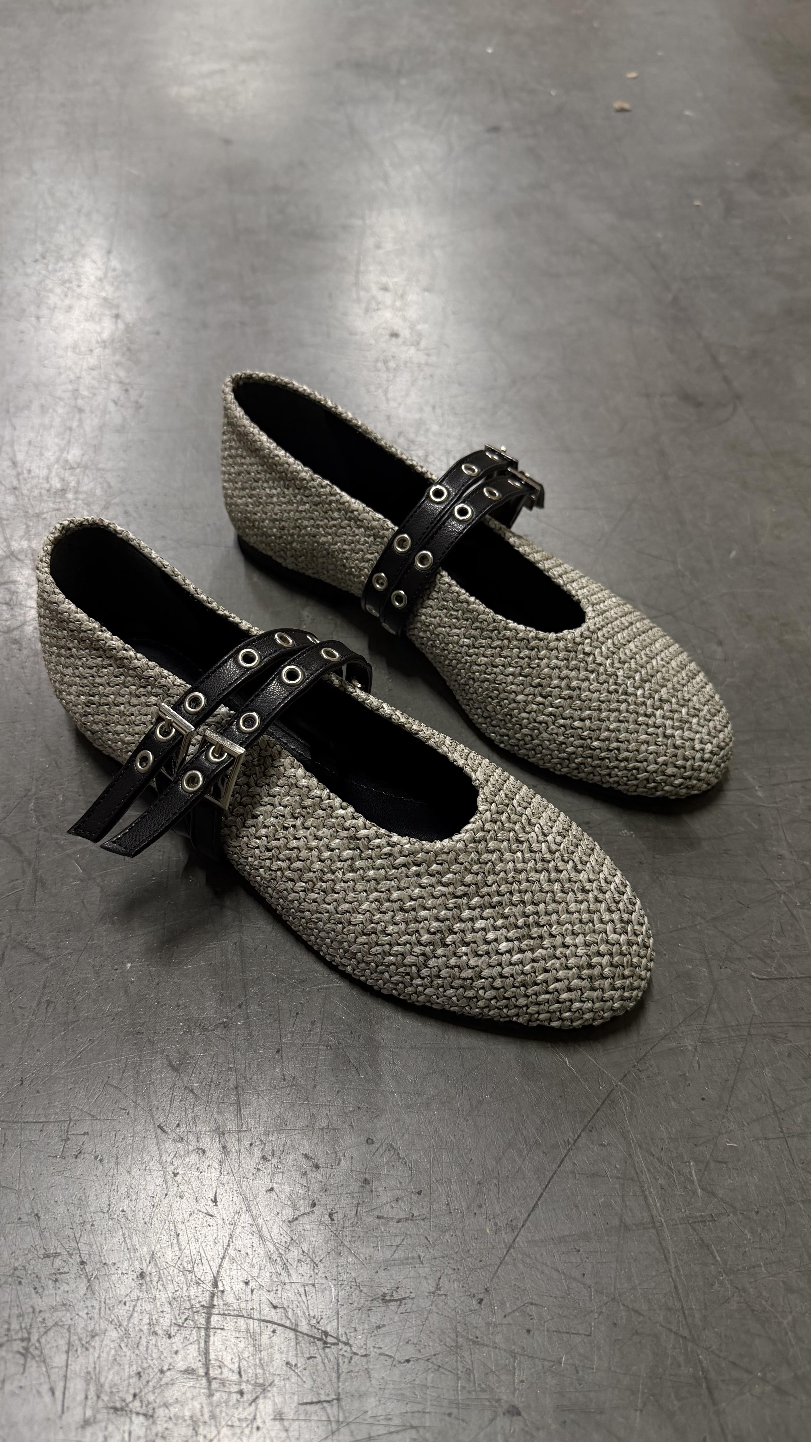 Portofino Gri Hasır Siyah Kemer Detaylı Babet