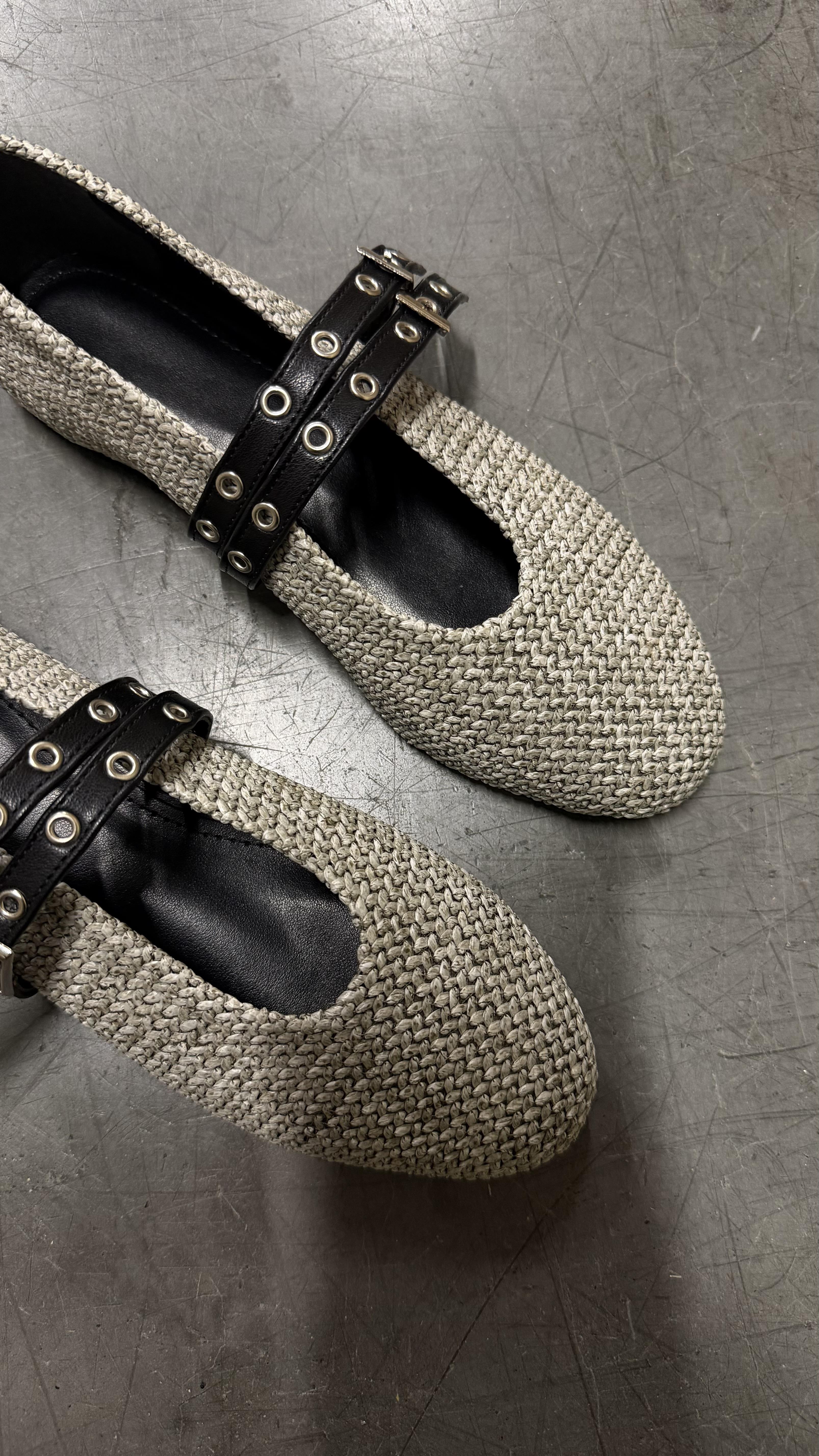 Portofino Gri Hasır Siyah Kemer Detaylı Babet