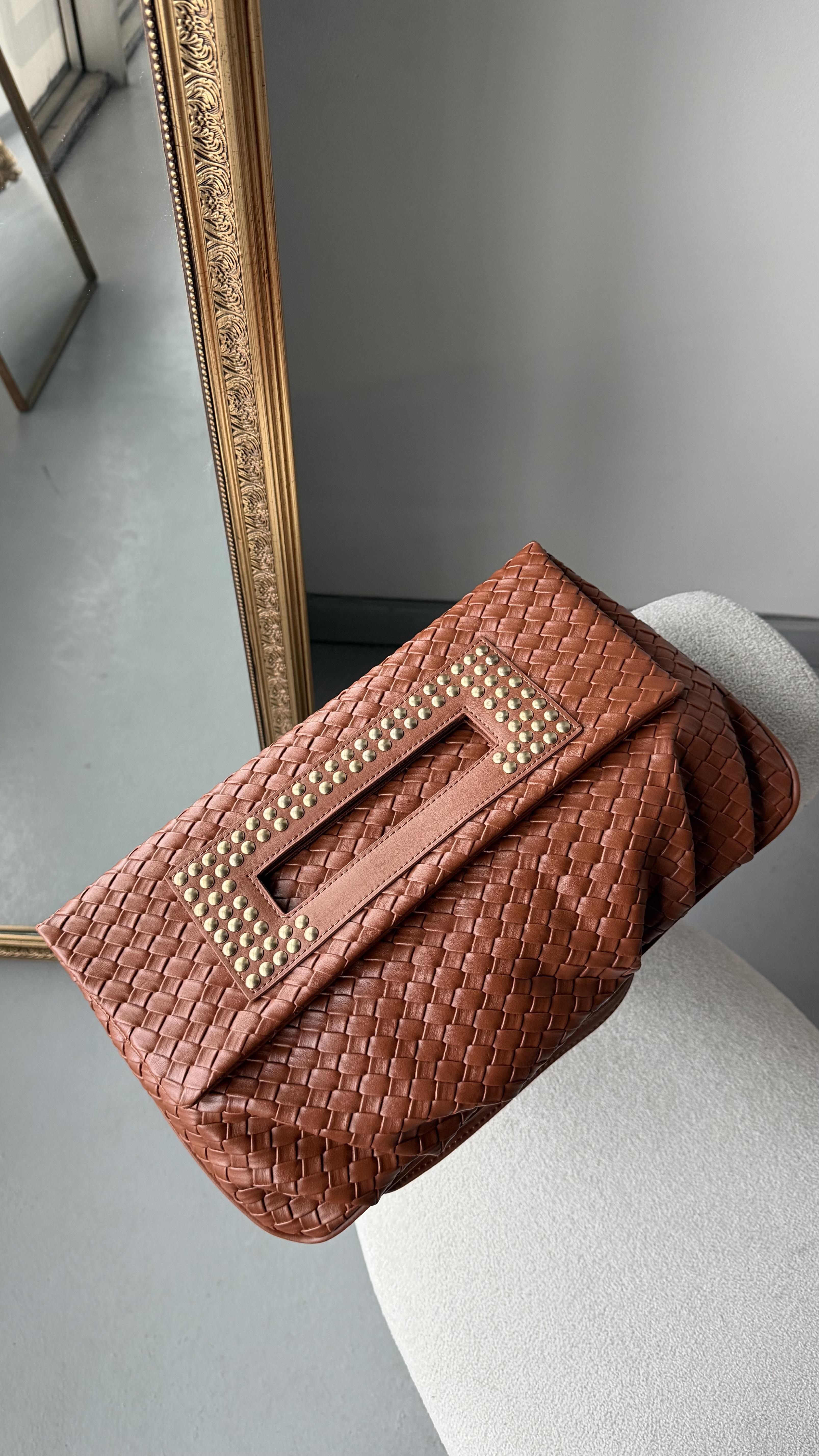 Quiet Rouge Taba Örgü Deri Clutch Çanta