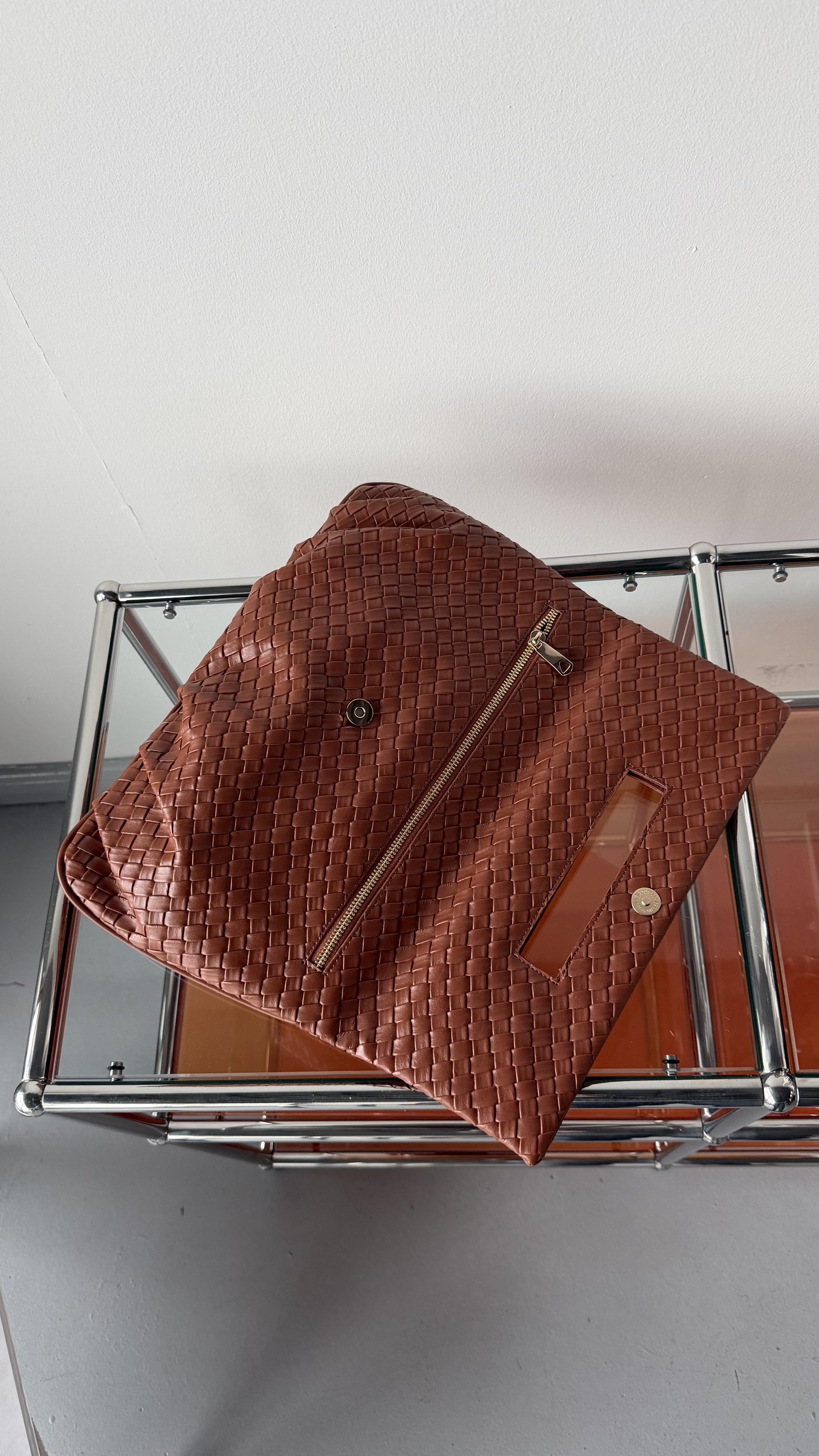 Quiet Rouge Taba Örgü Deri Clutch Çanta