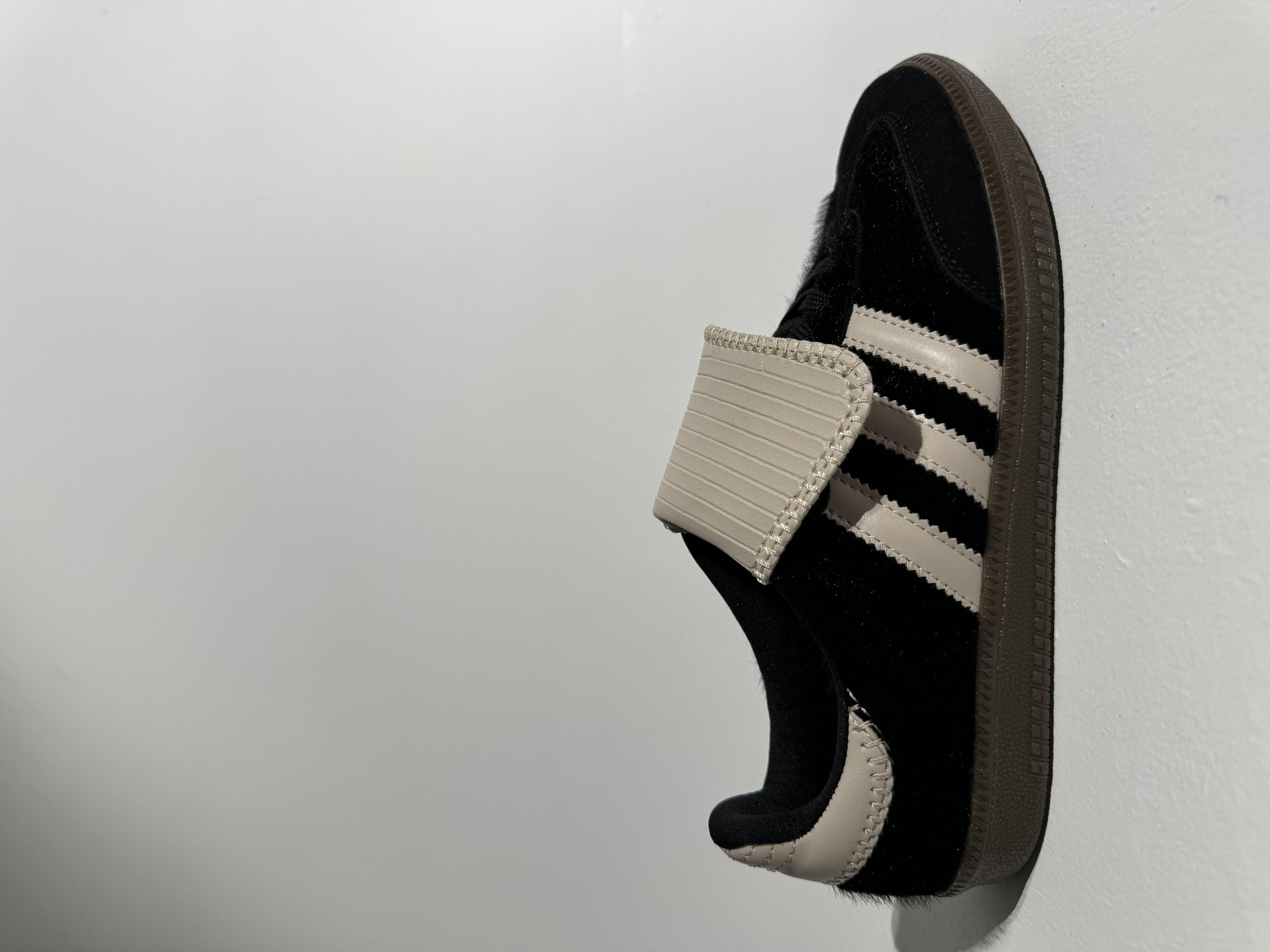 Sacha Dilli Siyah Bej 3Bantlı Sneaker
