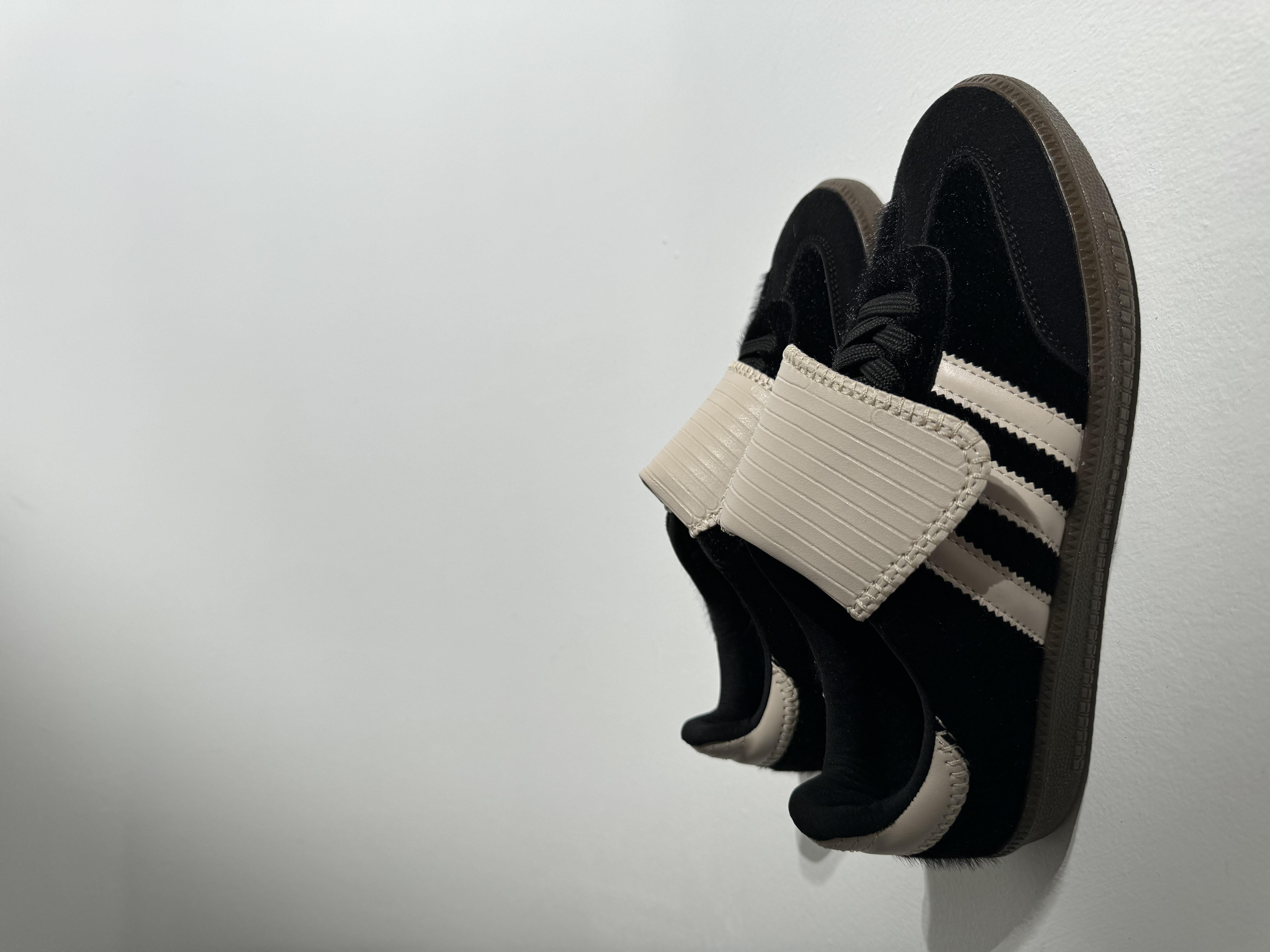 Sacha Dilli Siyah Bej 3Bantlı Sneaker