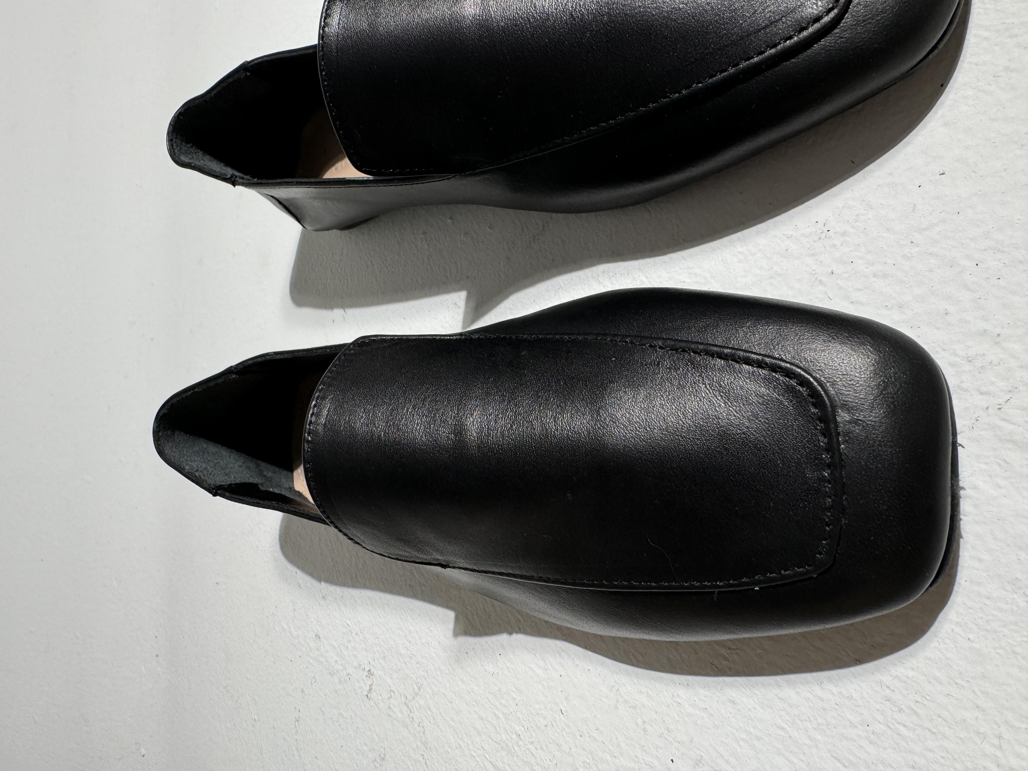 Sid Siyah Kare Burun Deri Babet