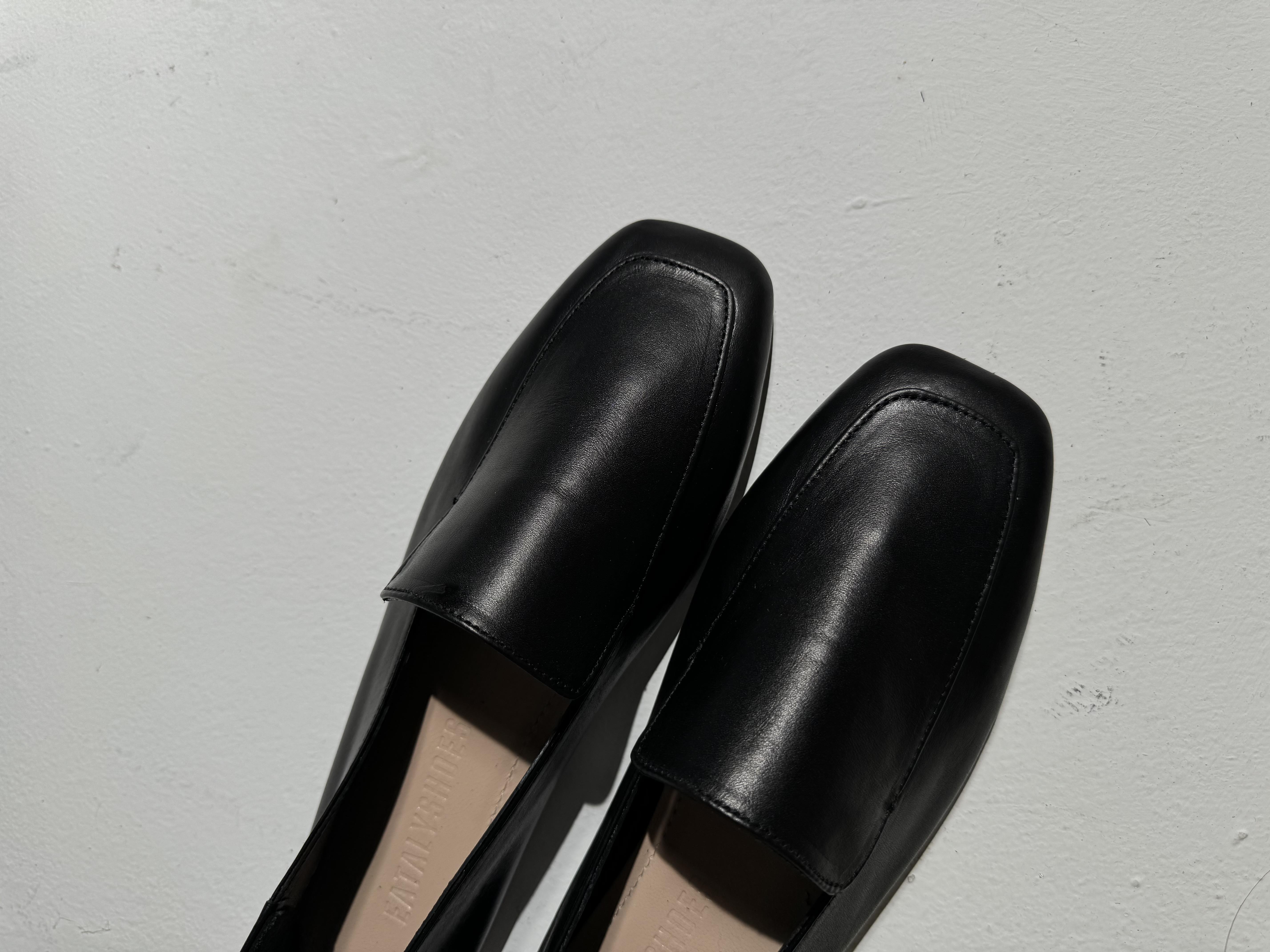 Sid Siyah Kare Burun Deri Babet