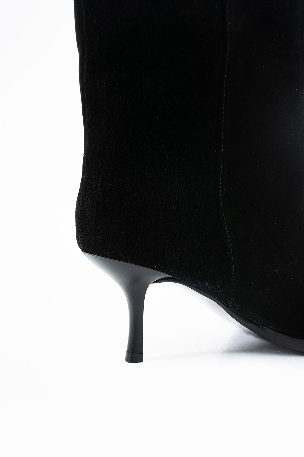 Siyah Hakiki Süet Deri Sivri Burun Dikişli Kadın Bot