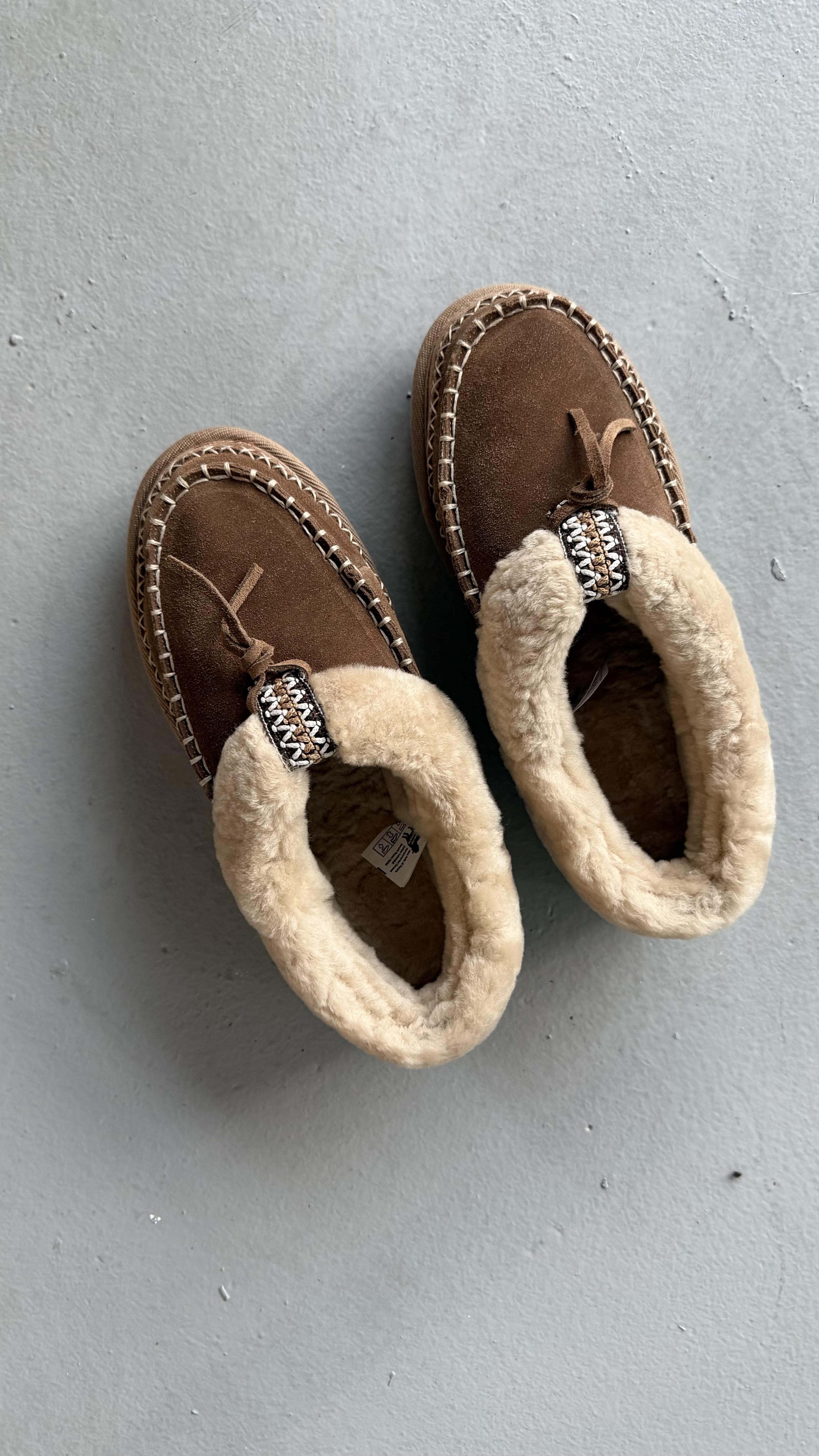 Taba Hakiki Süet Deri Dikişli Kürklü Kadın Makosen Terlik