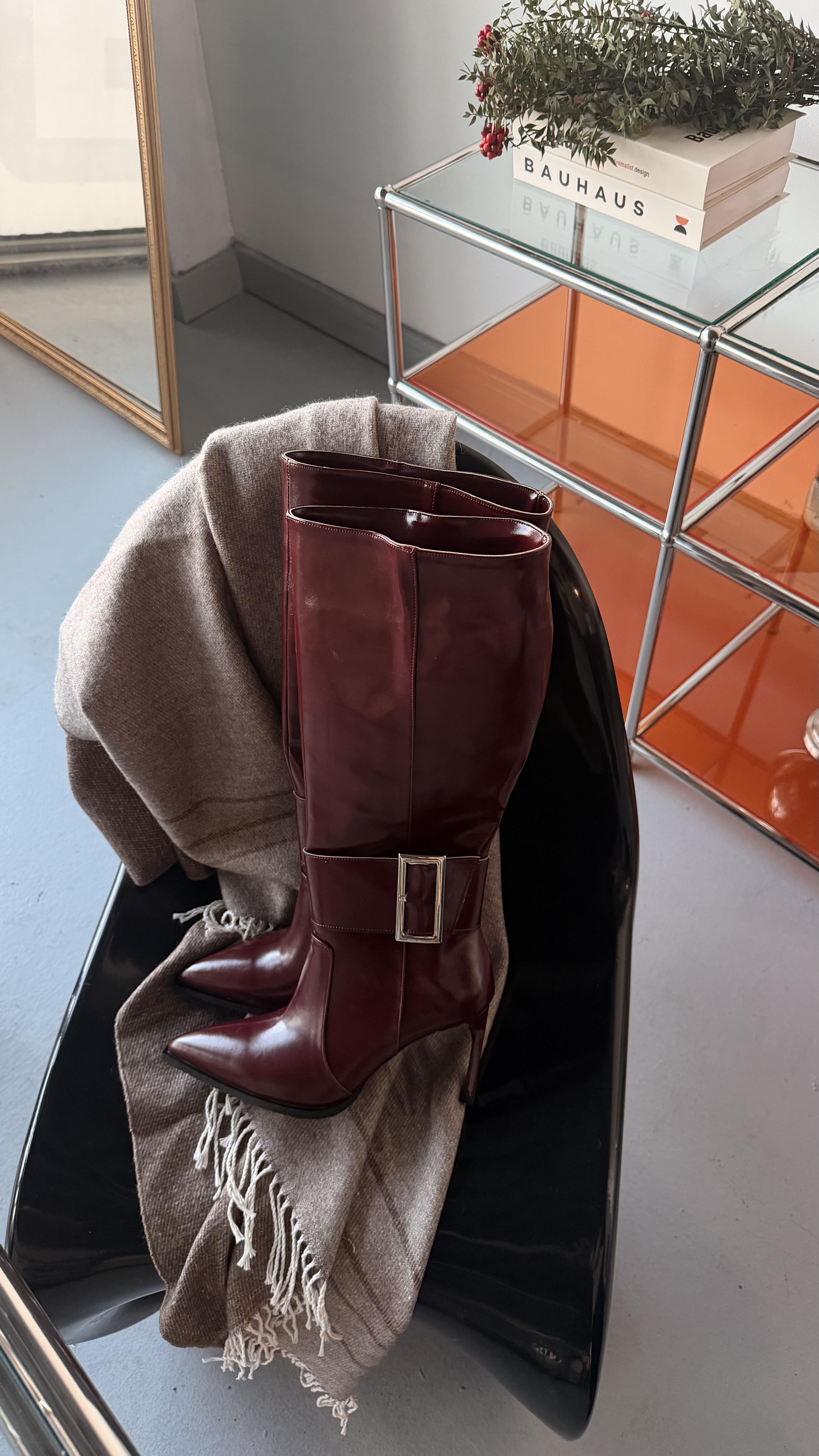 Vera Bordo Cilt Tokalı Topuklu Çizme