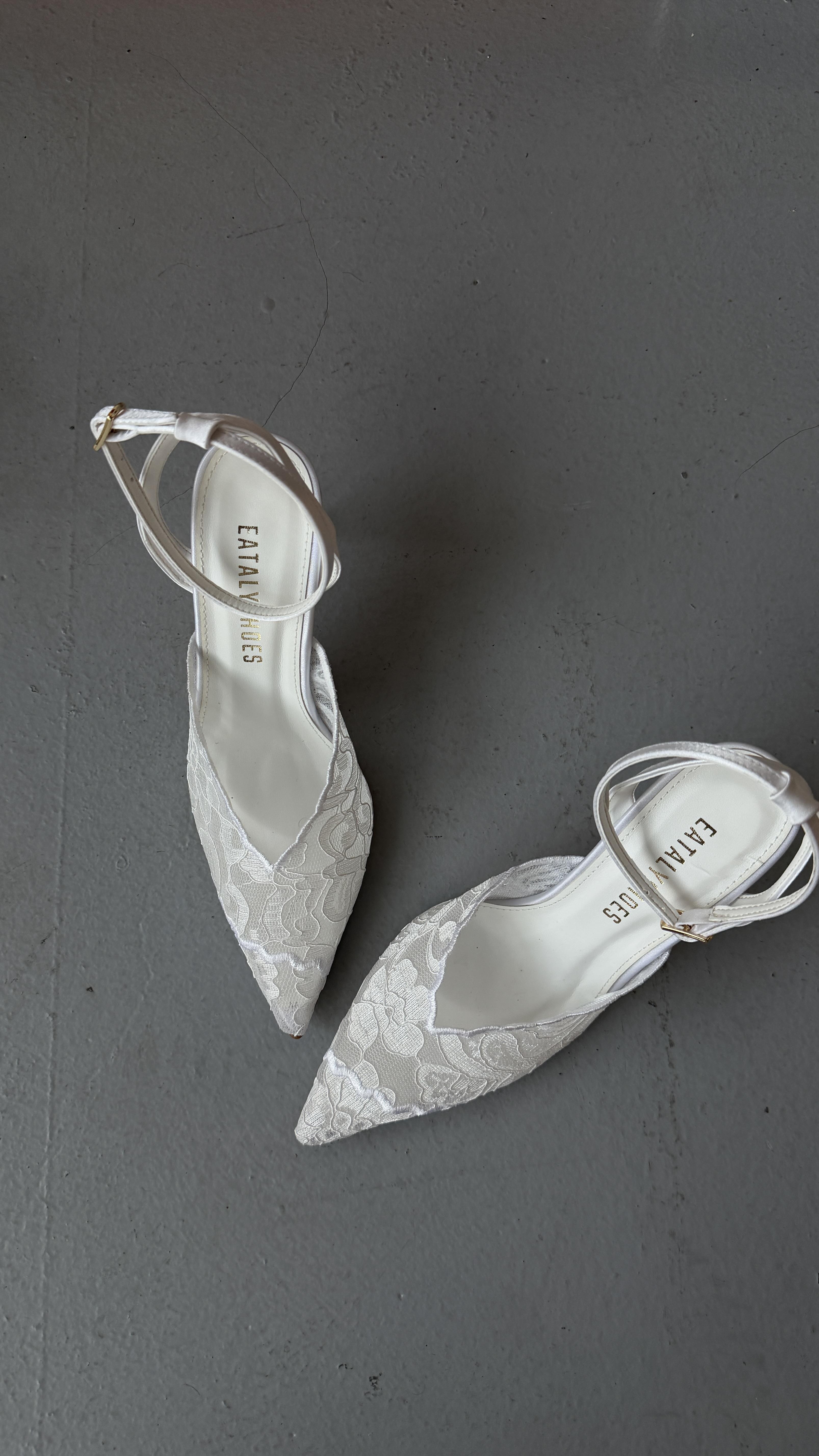 White Icon Bembeyaz Dantel Bilekten Bağlı Stiletto