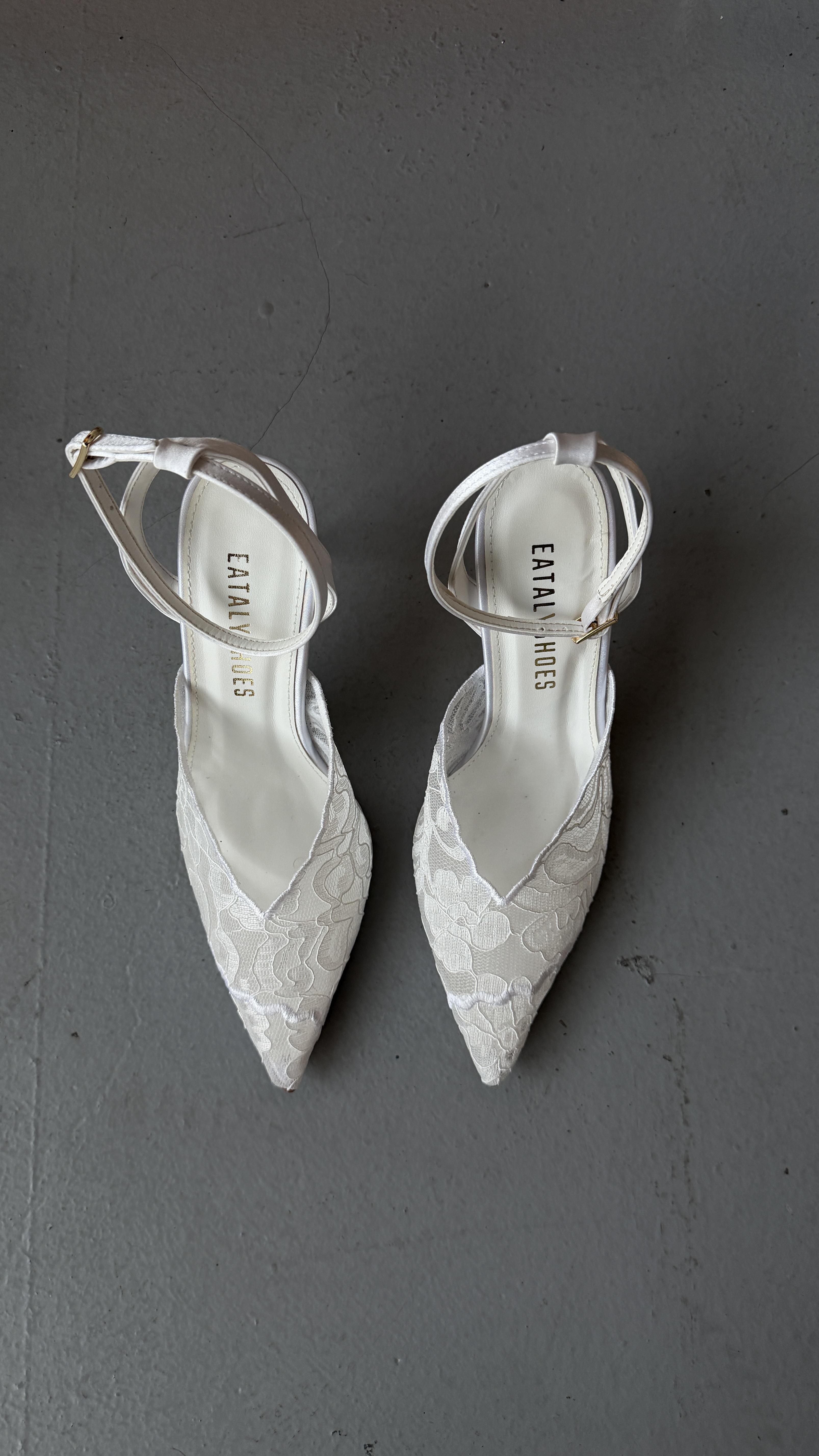 White Icon Bembeyaz Dantel Bilekten Bağlı Stiletto