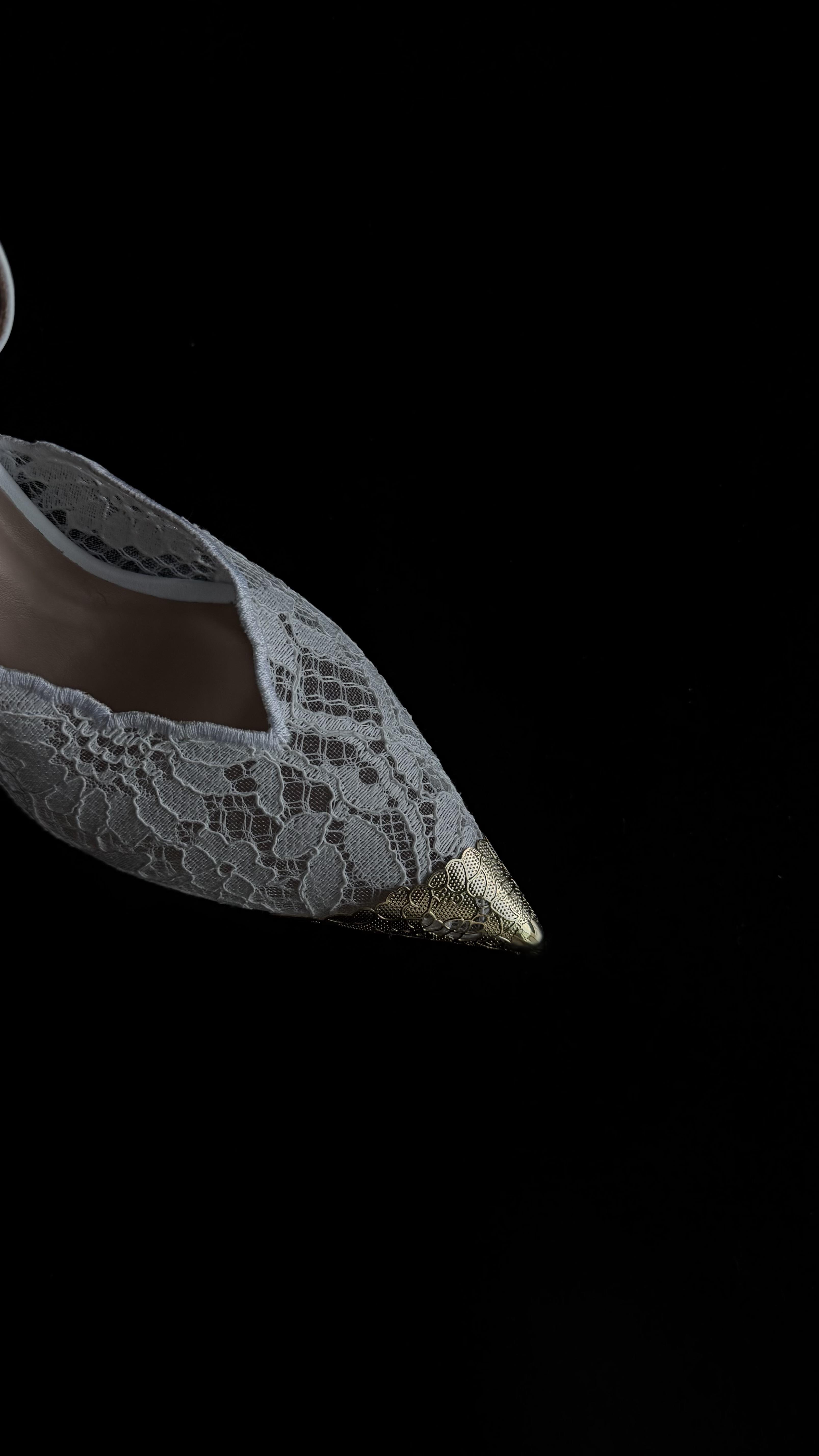 White Icon Beyaz Dantel Bilekten Bağlı Stiletto