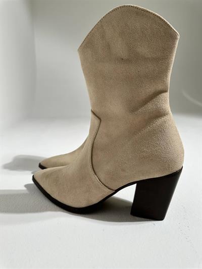004-755 Bej Süet Kadın Topuklu Fermuarlı Bot
