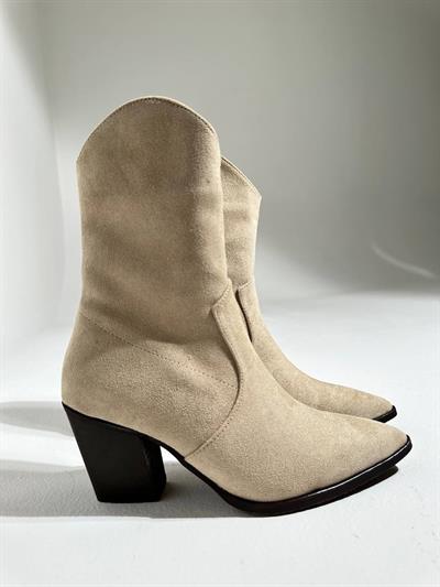 004-755 Bej Süet Kadın Topuklu Fermuarlı Bot