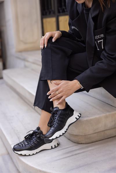 192 Kapitone Siyah Kadın Spor 