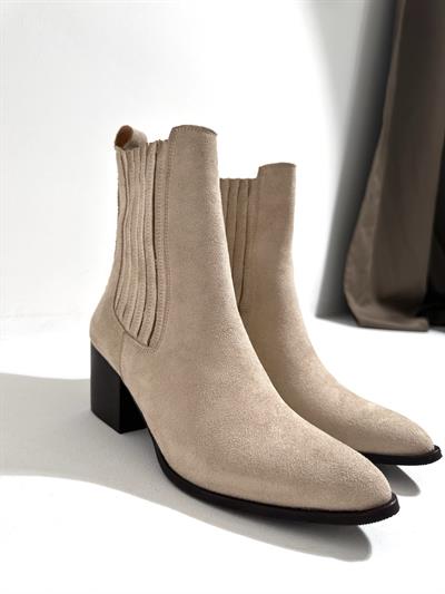 23K-004 Bej Süet Kadın Topuklu Bot