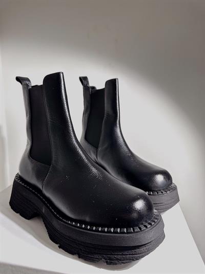 515-23 Siyah Hakiki Deri Kadın Bot