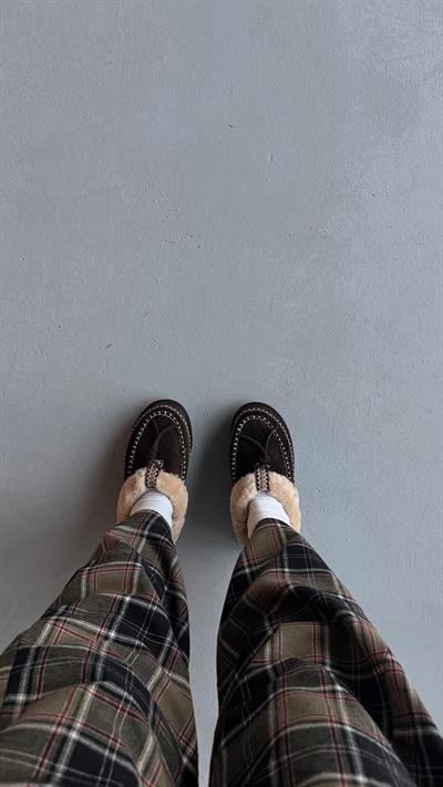 Acıkahve Hakiki Süet Deri Dikişli Kürklü Kadın Makosen Terlik