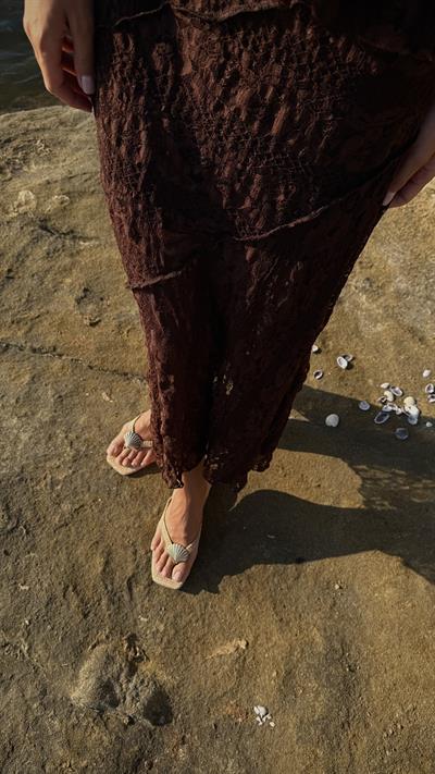 Bej Hasır Midye Kabuklu Parmak Arası Düz Terlik