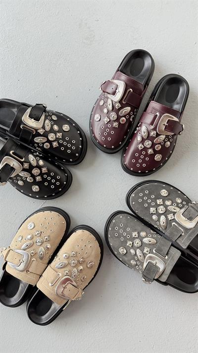 Bordo Cilt Hakiki Deri Kemerli Tokalı Burnu Kapalı Kadın Terlik