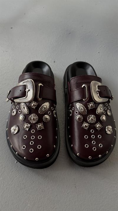 Bordo Cilt Hakiki Deri Kemerli Tokalı Burnu Kapalı Kadın Terlik