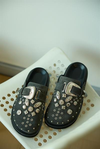 Füme Süet Hakiki Deri Kemerli Tokalı Burnu Kapalı Kadın Terlik