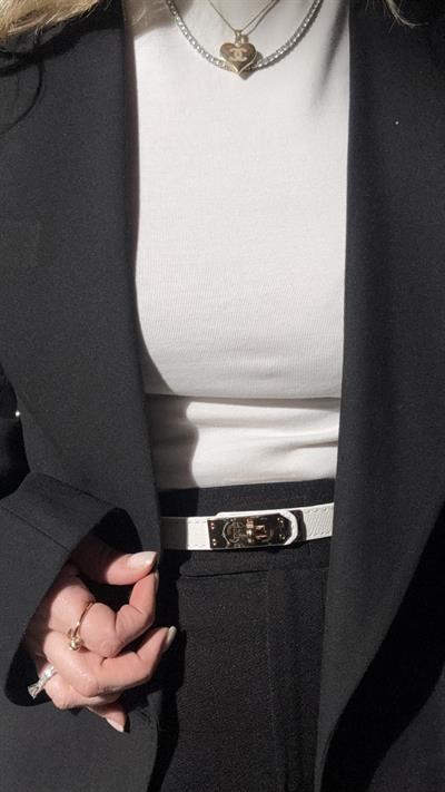 Gold Kilit Tokalı Dikiş Detaylı Beyaz Kemer