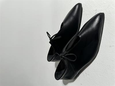 Joah Siyah Püskül Bağlama Detaylı Deri Babet