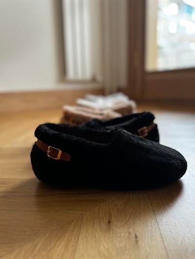 Judi Siyah Tüylü Yumoş Ev Ayakkabı 