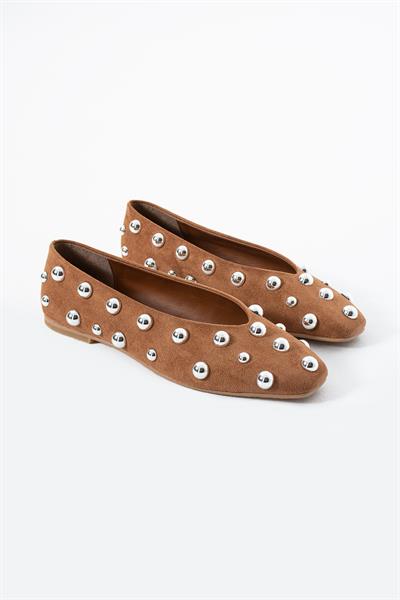 Kadife Taba Kare Kalıp Gümüş Yuvarlak Toka Aksesuarlı Babet