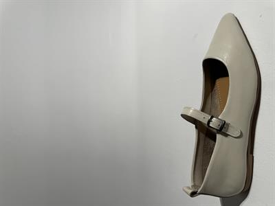 Katie Bej Sivri Burun Deri Yumuşacık Babet 