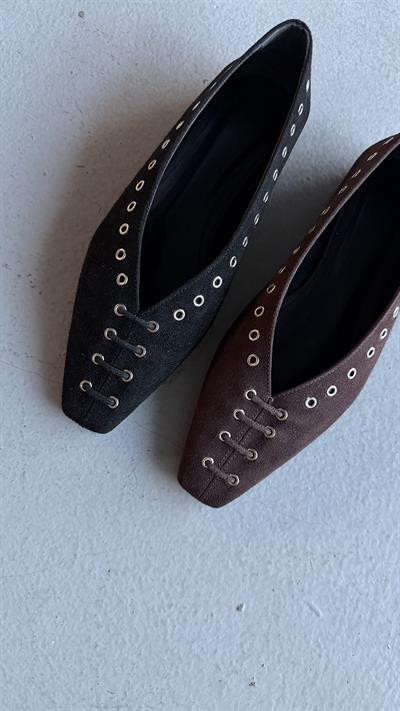 Lunera Siyah Kuşgözü Tokalı Kare Kalıp Babet