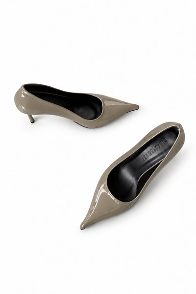 Nera Vizon Rugan Stiletto